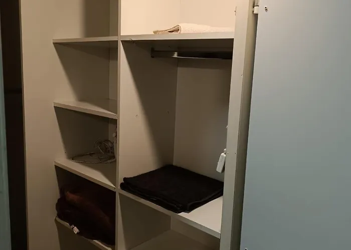 In Der Naehe Wiener Stadthalle Und Zentrum 9 * Bécs